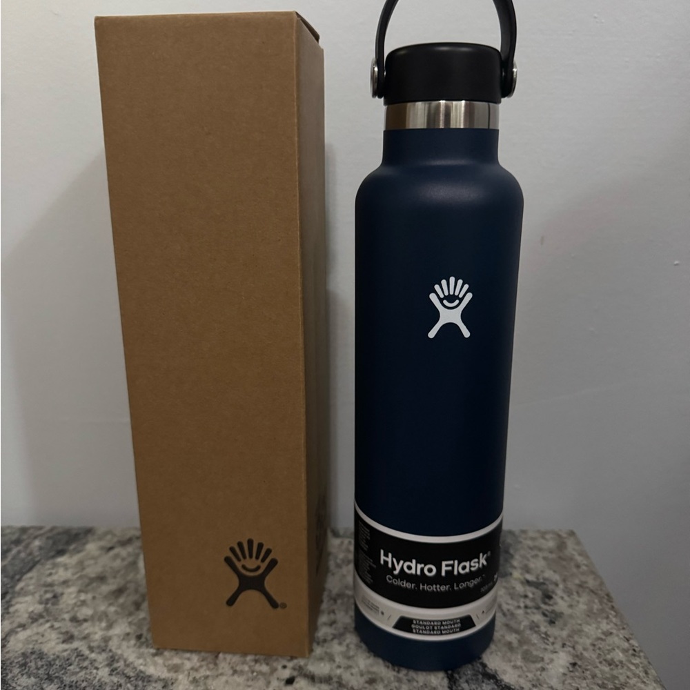 NEW NIB Hydro Flask Blue Water Bottle